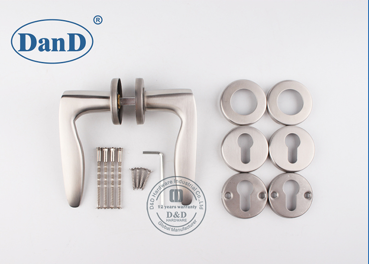 Eingangst&uuml;rgriff-D und D-Hardware