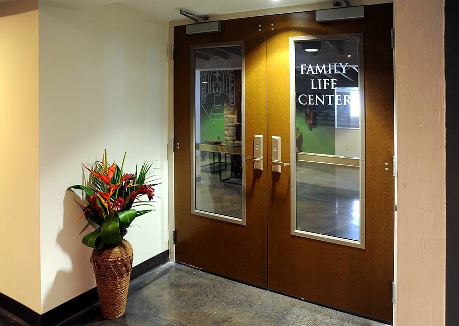 So installieren Sie die T&uuml;rscharniere richtig an der T&uuml;r-D- und D-Hardware