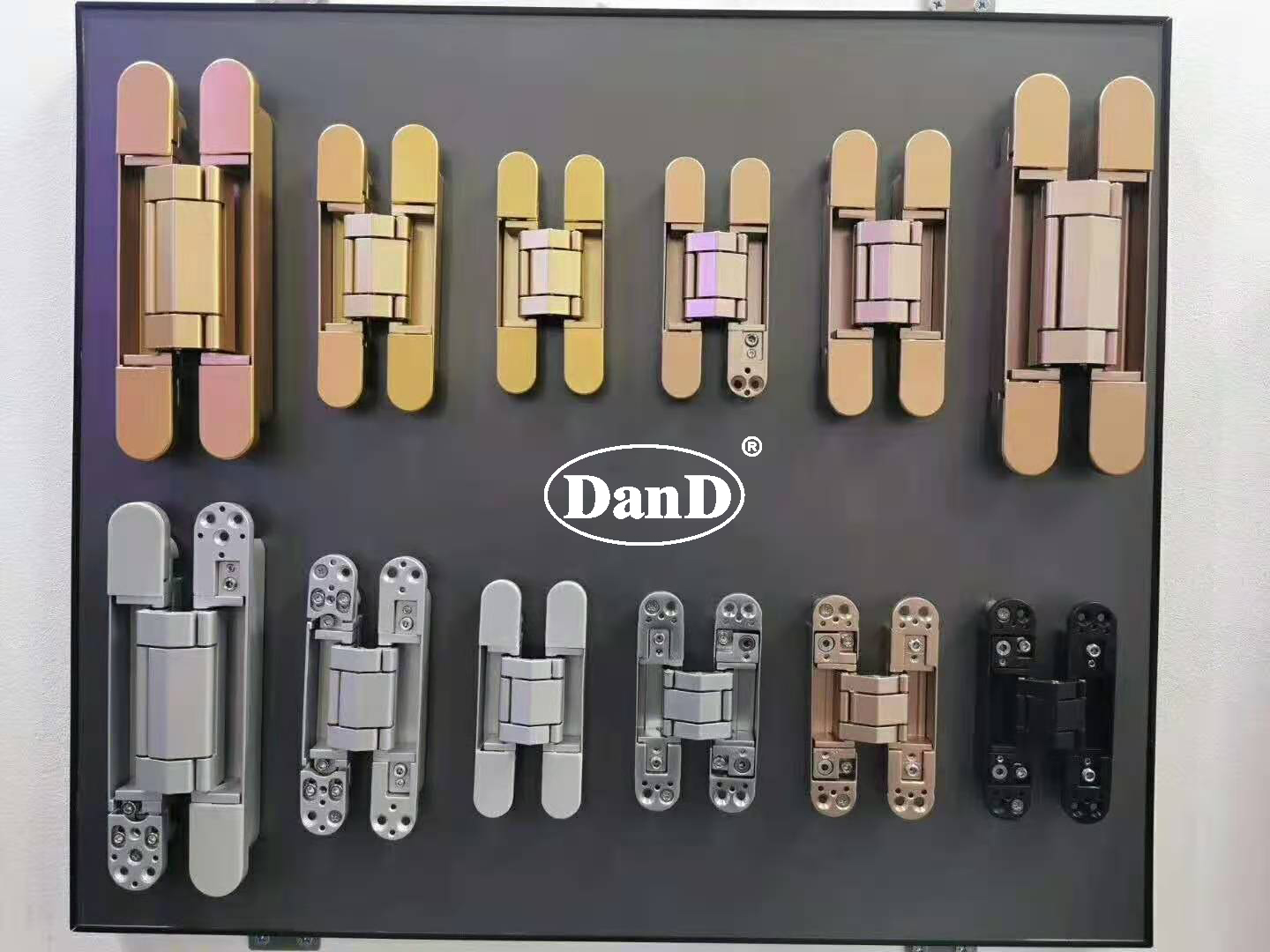 Zinklegierung 3D einstellbares verstecktes Türscharnier für hölzerne Tür-DDCH008-G40