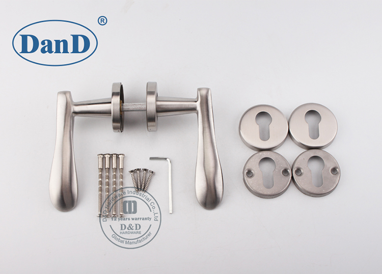 Badezimmerhebel-D und D-Hardware